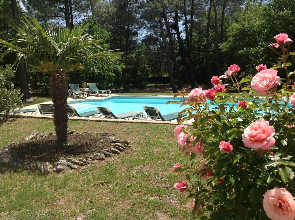 Le Clos Des Cigales Roussillon  Bagian luar foto