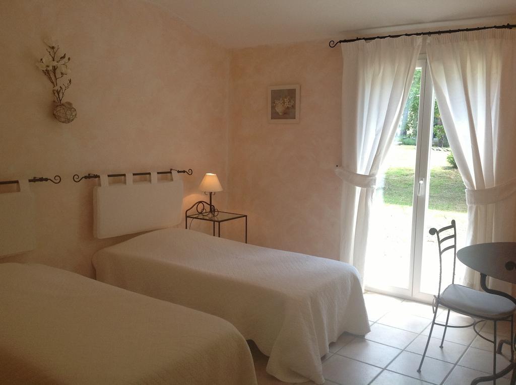 Le Clos Des Cigales Roussillon  Ruang foto