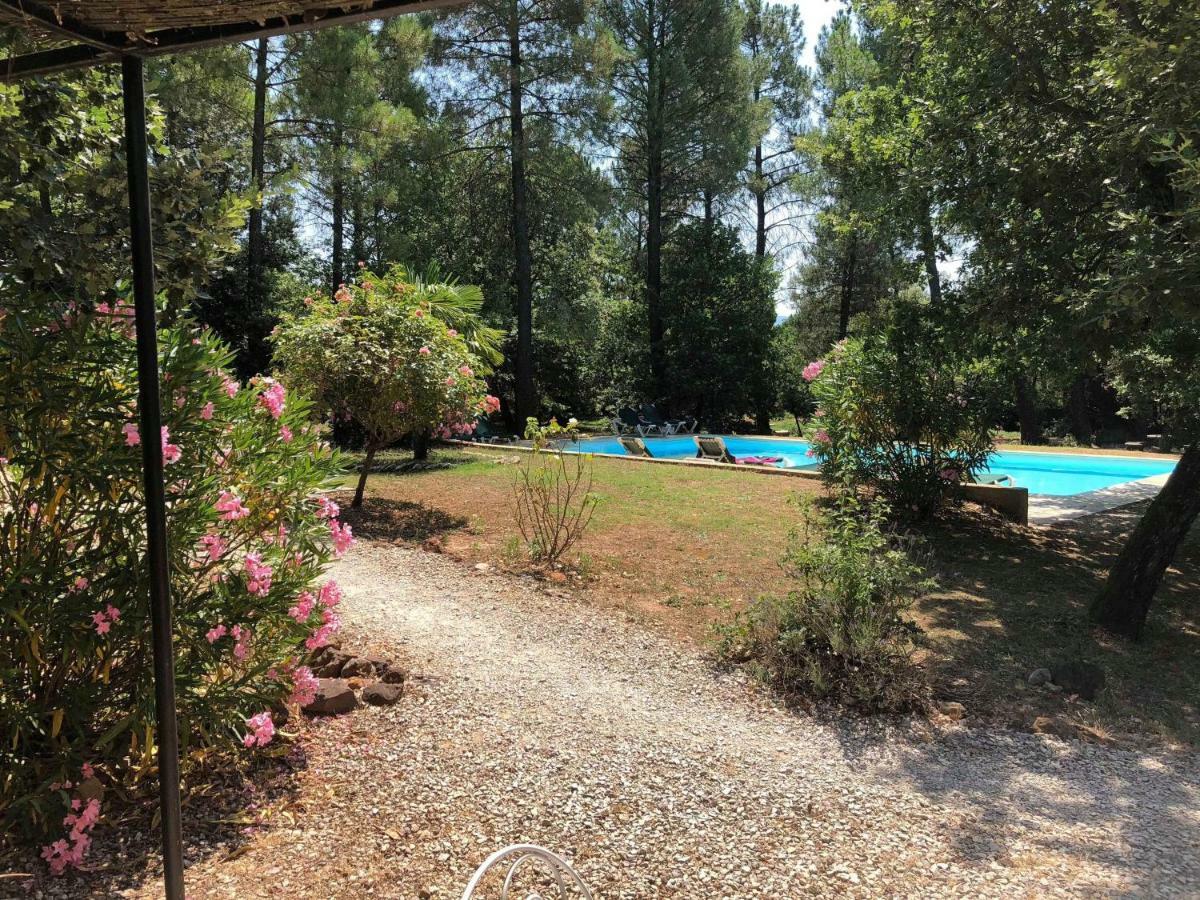 Le Clos Des Cigales Roussillon  Bagian luar foto